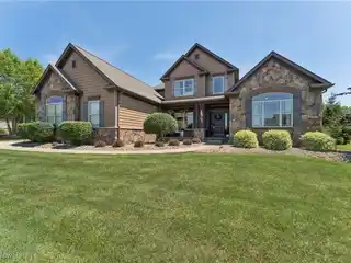 Custom Comfort in Coveted Community Setting
