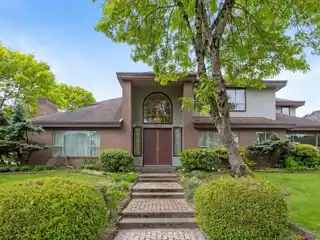 Grand Family Home with Triple Garage