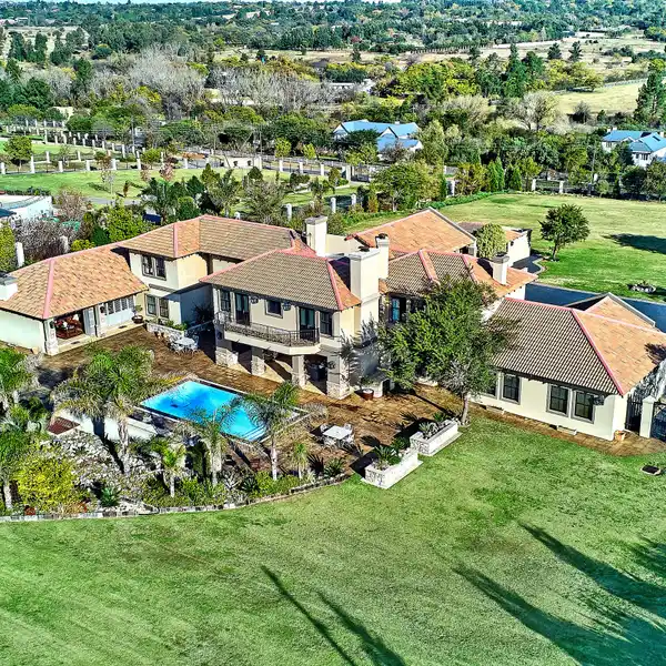 A CHANCE AT AN OPULENT LIFESTYLE