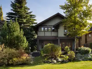 Whistler Chalet on World-class Golf Course