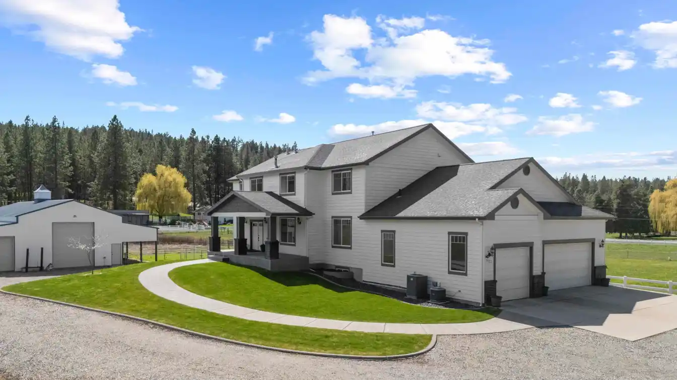 Custom Home and Horse Property on 4.3 Acres