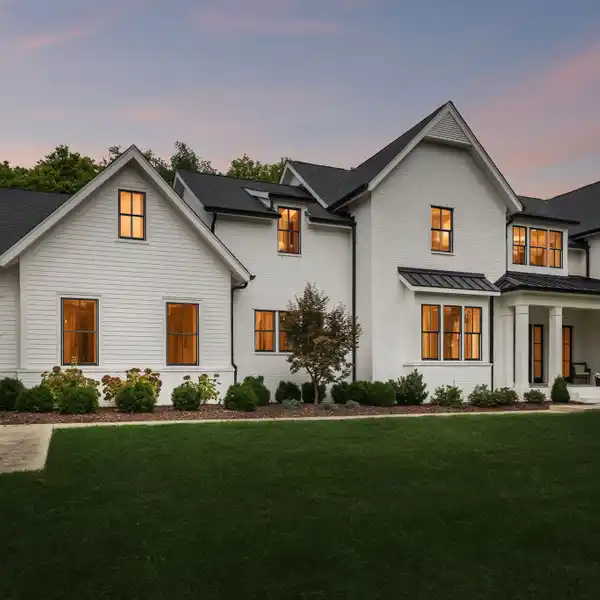 LUXURY WITH COMFORT AND CONVENIENCE