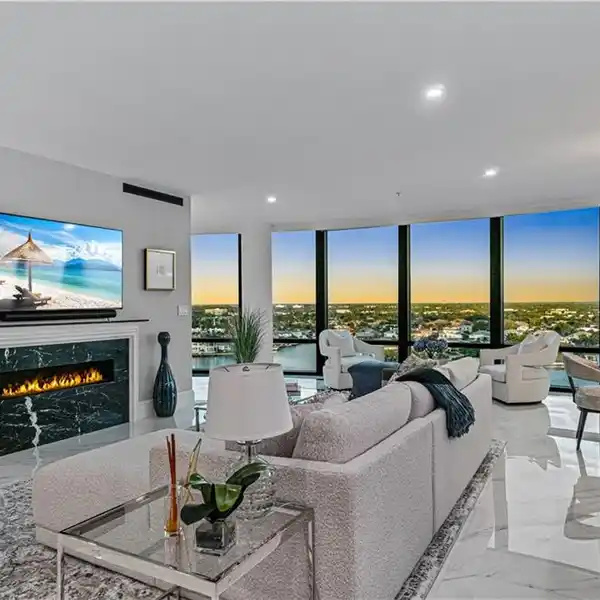 SOPHISTICATED LUXURY WITH DESIGNER RENOVATION TOUCHES