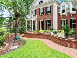 Turnkey Elegance with Infinity Pool