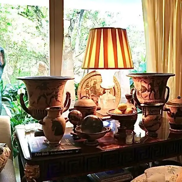 CHARMING APARTMENT ON A DESIRABLE STREET