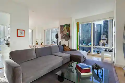 Spacious Convertible Three Bedroom at United Nations Plaza