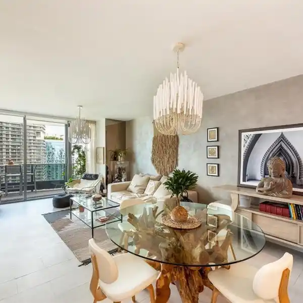 PRIVATE FULLY FURNISHED SANCTUARY IN THE SKY