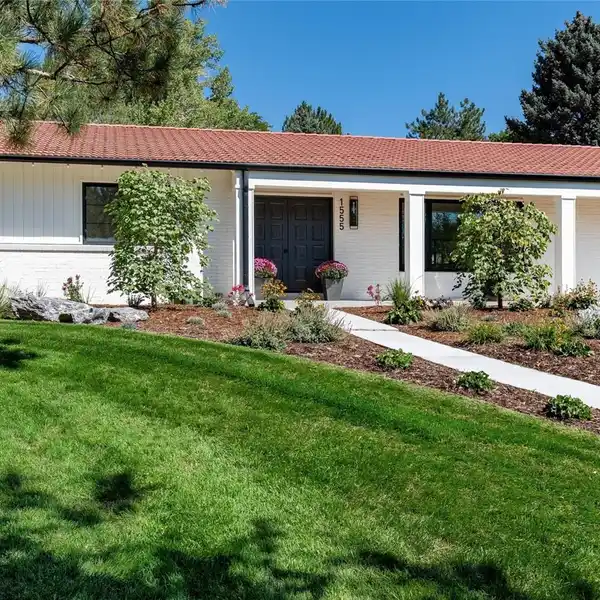 MOVE-IN READY RANCH-STYLE HOME