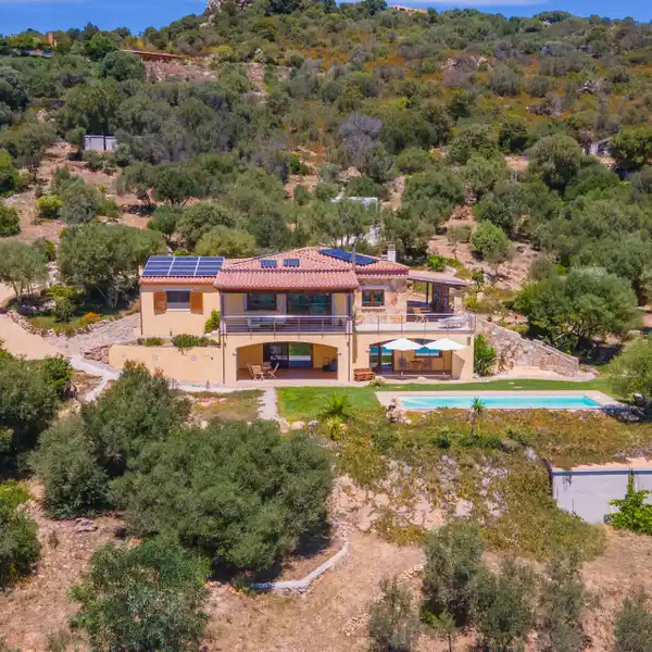 MODERN VILLA WITH PANORAMIC VIEWS IN OLBIA