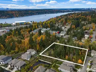 Prime Development Potential in Thriving Locale