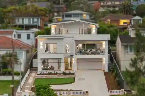 Brand-New Wattle Court Home