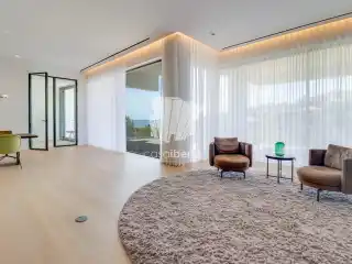 Luxury and Sophistication by the Sea