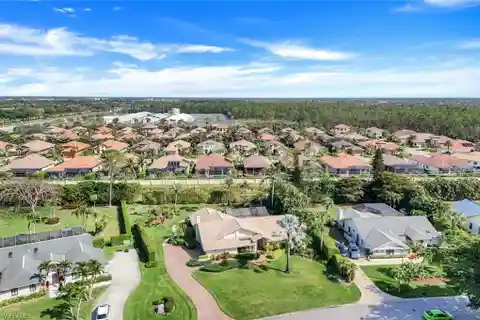 Private and Secluded Estate Pool Home in Imperial Golf Estates