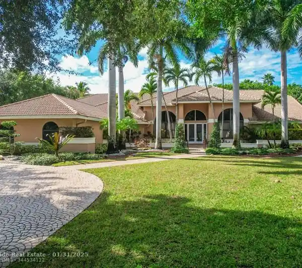 SPECTACULAR HOME IN PRESTIGIOUS CYPRESSHEAD