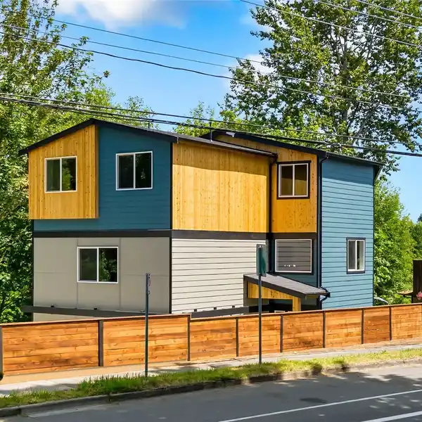 CUSTOM CRAFTED RESIDENCE THAT HAS IT ALL