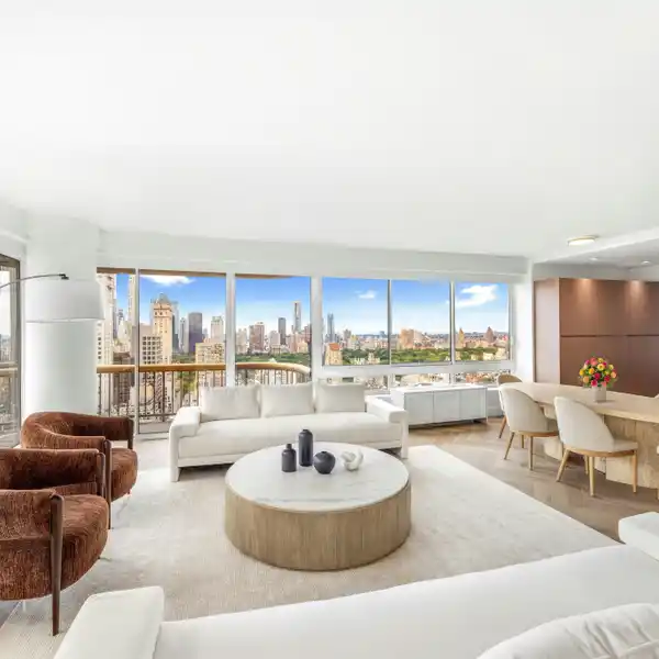 CENTRAL PARK VIEWS FROM LUXE UPPER EAST SIDE RESIDENCE