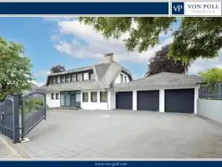 Spacious Modernized Villa