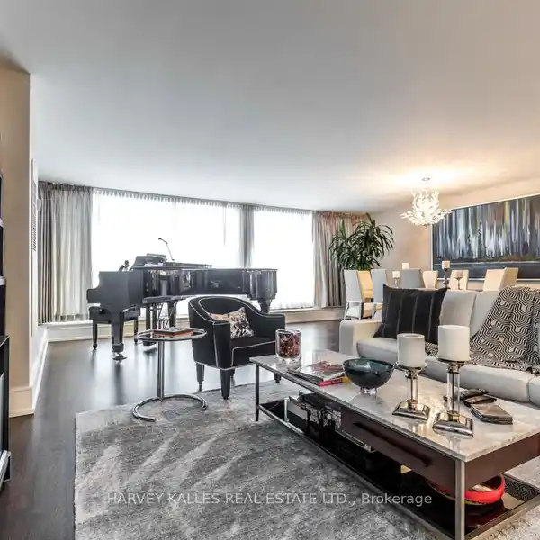 YORKVILLE LUXURY CONDO WITH ICONIC CITY VIEWS