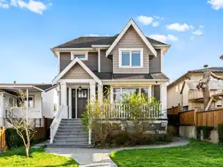 Elegant Custom Home in Prime Location