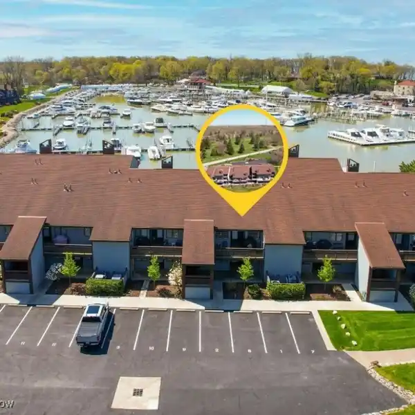 ELEVATED RANCH CONDO OVERLOOKING LAKE ERIE