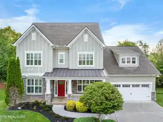 Luxurious Sanctuary in Farragut