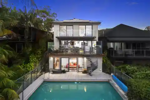 Breathtaking Retreat with a Spectacular Panorama