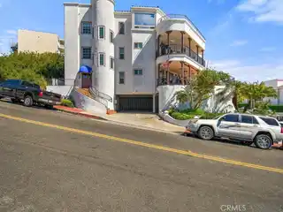 Coastal Luxury in Pier Bowl