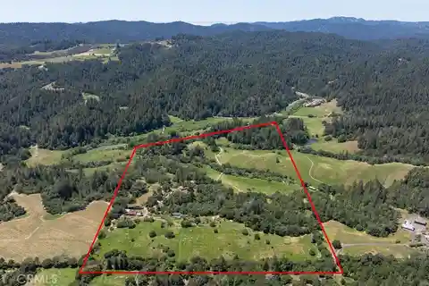 Extraordinary 80-Acre Family Estate