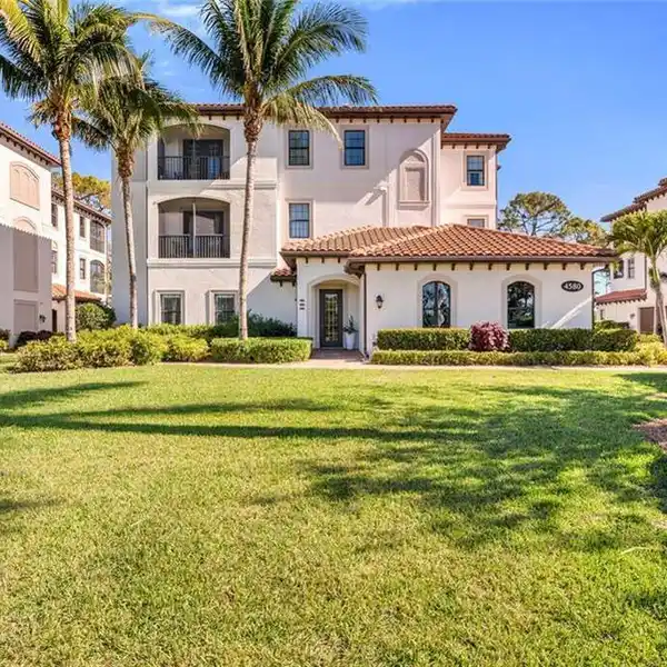 TURNKEY FURNISHED CONDO IN AN EXCLUSIVE COMMUNITY