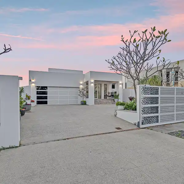 A RARE PRIVATE SLICE OF PARADISE RESIDENCE