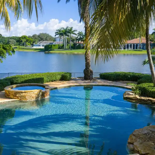 LUXURY MEDITERRANEAN-STYLE RESIDENCE IN LONG LAKE ESTATES