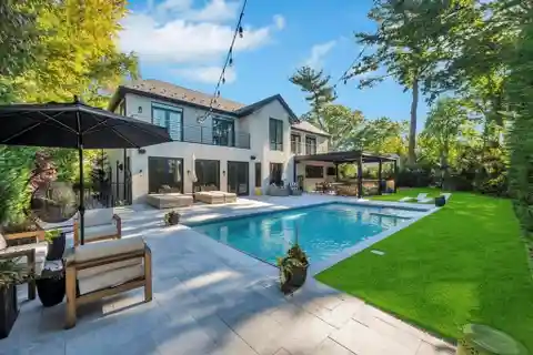 Exceptional New Construction in the Village of Saddle Rock