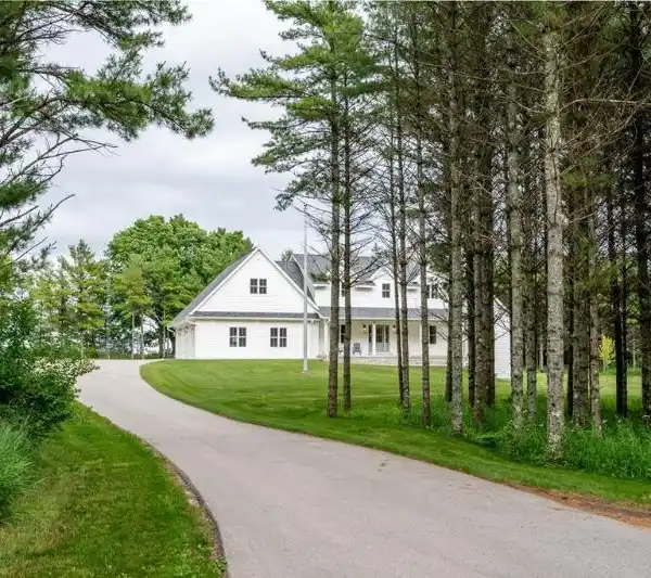MODERN RETREAT ON 4 ACRES NEAR SISTER BAY
