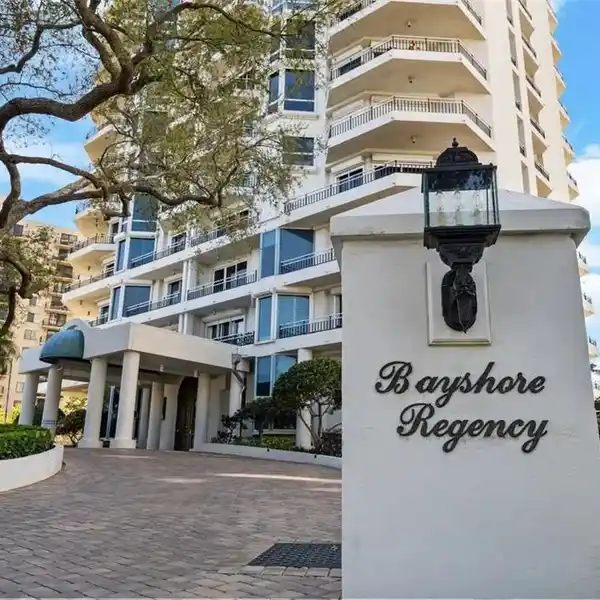 RENOVATED UNIT AT BAYSHORE REGENCY