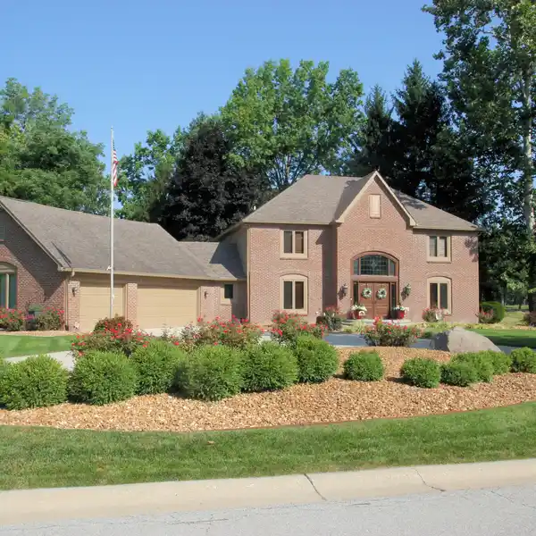 ELEGANT GOLF COURSE HOME WITH DESIGNER FINISHES