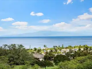 Pristine Living in a Breathtaking Setting