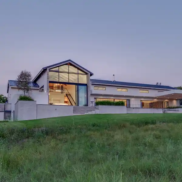 A HOME FOR THOSE WHO UNDERSTAND THE ART OF LIVING