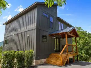 New Smoky Mountains Cabin with Incredible Views