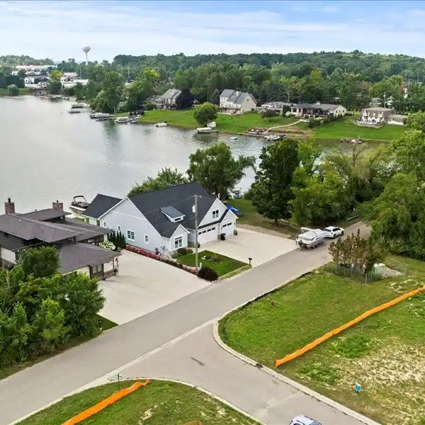 MAGNIFICENT CUSTOM BUILT WATERFRONT HOME
