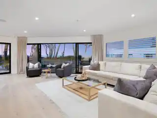 Highly Regarded Beachfront Apartment