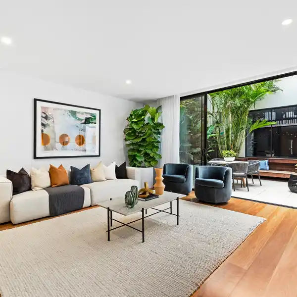 EXCEPTIONAL CONTEMPORARY TERRACE HOME