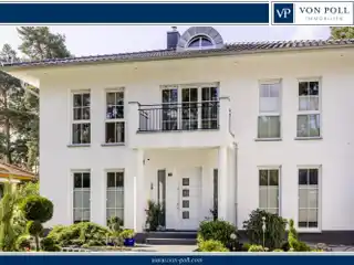 Elegance in Perfection – Representative Villa with Garden Paradise in Wandlitz