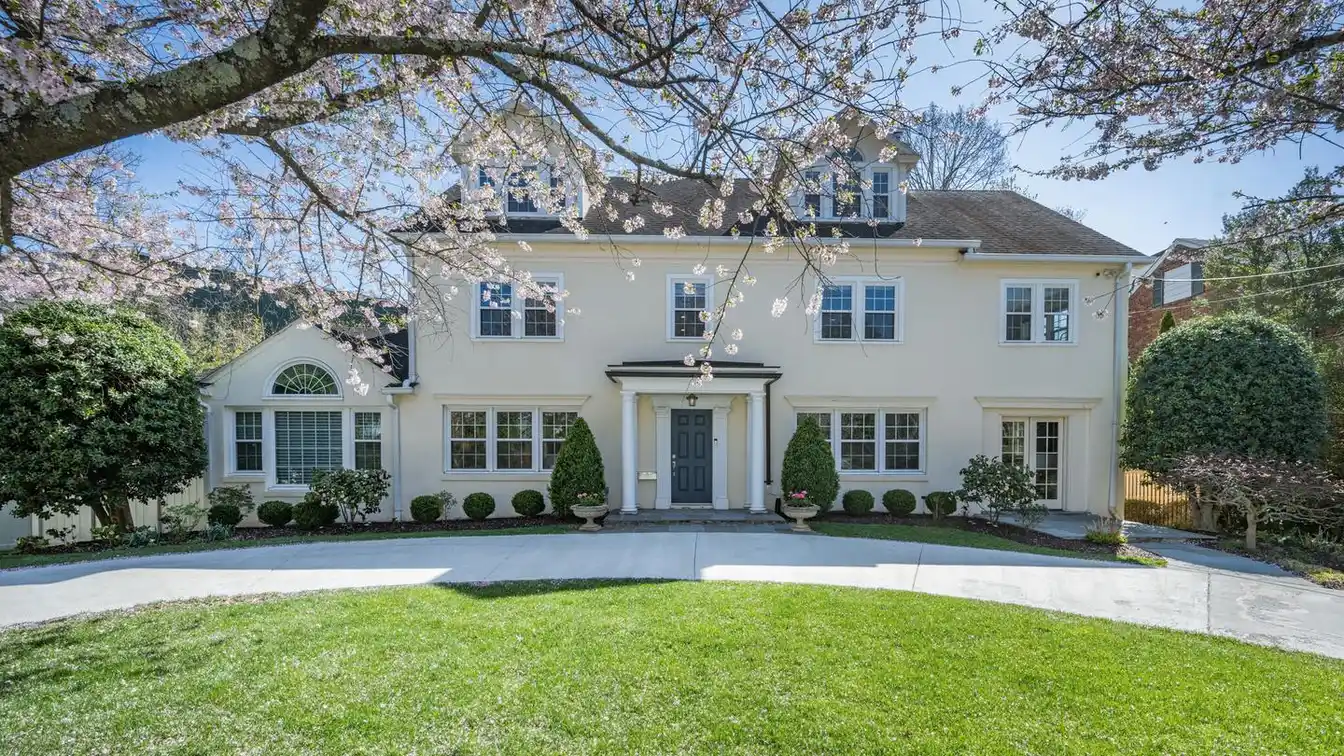Elegant Fully Renovated Colonial