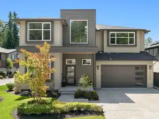 Exceptional Better-than-new Home