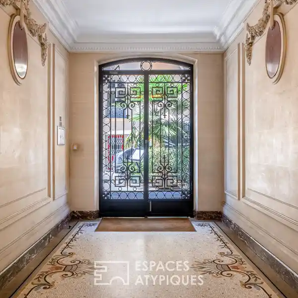 FLEXIBLE SPACE IN AN ELEGANT BUILDING