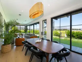 Luxury Entertainer’s Dream in Prime Winelands Location