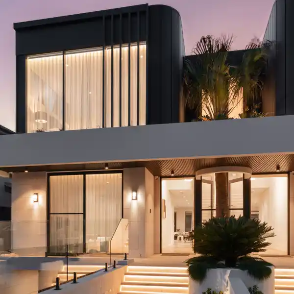 IMPRESSIVE BLEND OF LUXURY FINISHES AND INNOVATIVE DESIGN