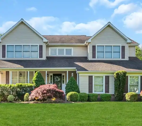 GORGEOUS HOME IN HERITAGE ESTATES