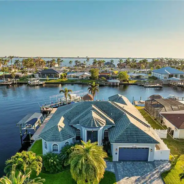 UNBEATABLE LOCATION IN THE PRESTIGIOUS YACHT CLUB NEIGHBORHOOD
