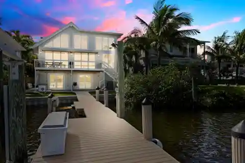 Waterfront Home Overlooking the Serene Waters of Sawfish Island
